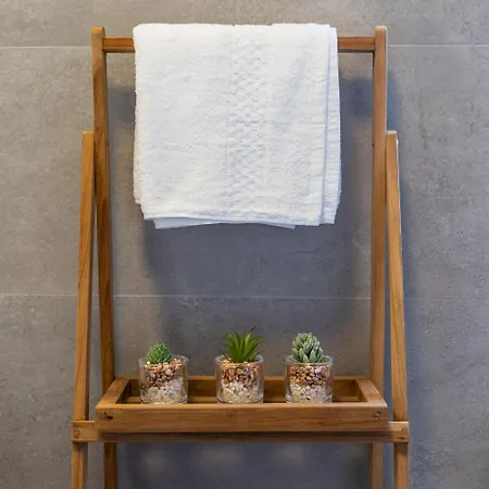Chic Downtown Hideaway Apartament