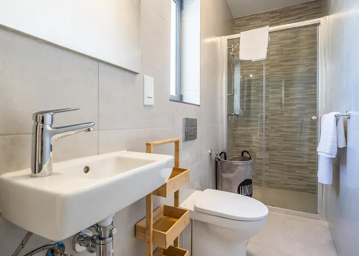 Chic Downtown Hideaway Apartment