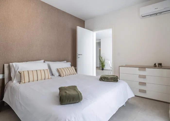 Chic Downtown Hideaway Apartment Msida