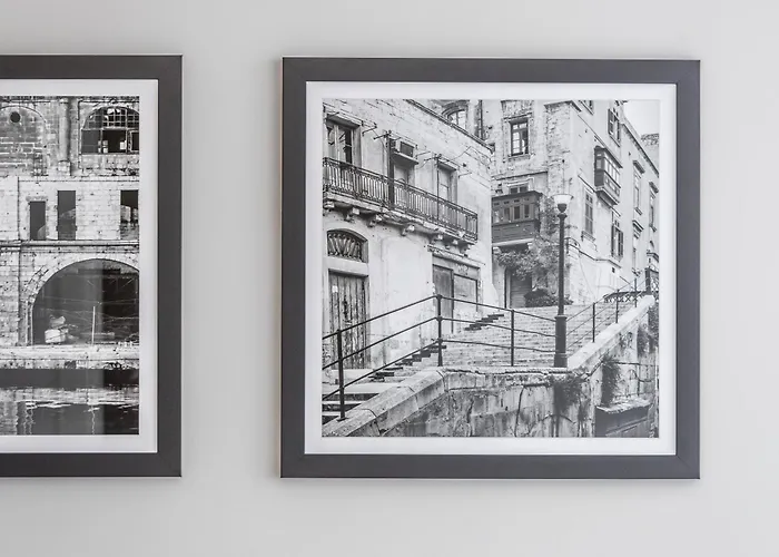 Apartment Chic Downtown Hideaway